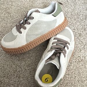 Toddler boy size 9 sneakers